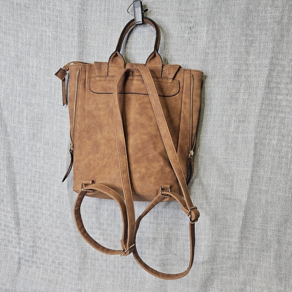 Backpack/ Carry All made from faux leather with a stamped/embossed‎ finish. - Picture 5 of 14